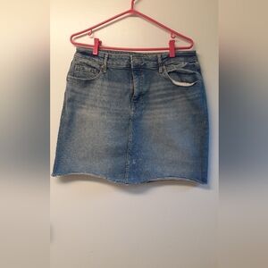 Old Navy denim skirt - size 12